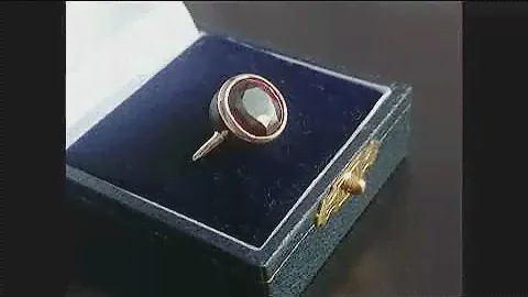 кольцо с гранатом
